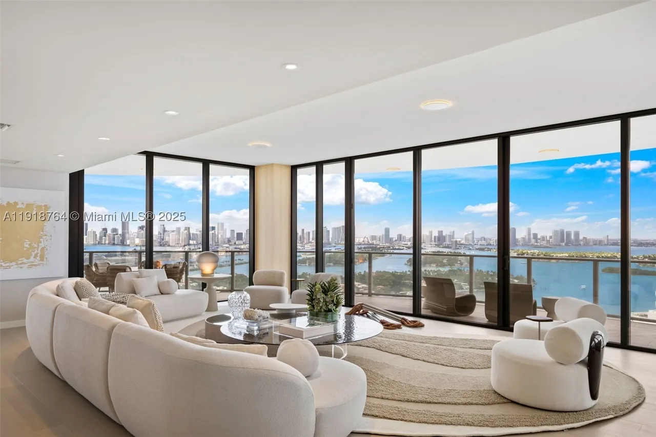 Residence 3402/03: One-of-a-kind developer combo, 5,441 SF