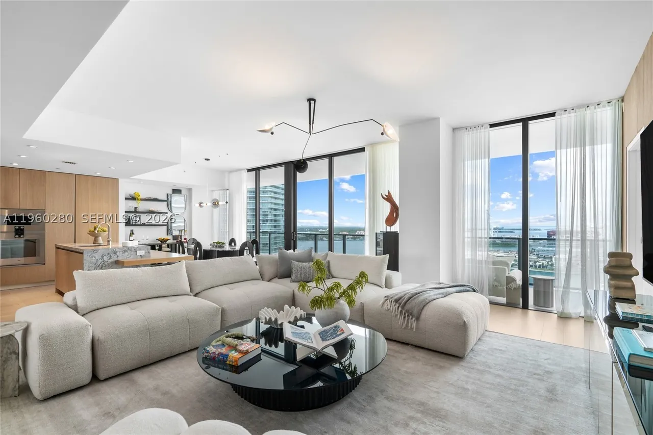Residence 2203: Never-lived-in 3-bedroom with sunset views