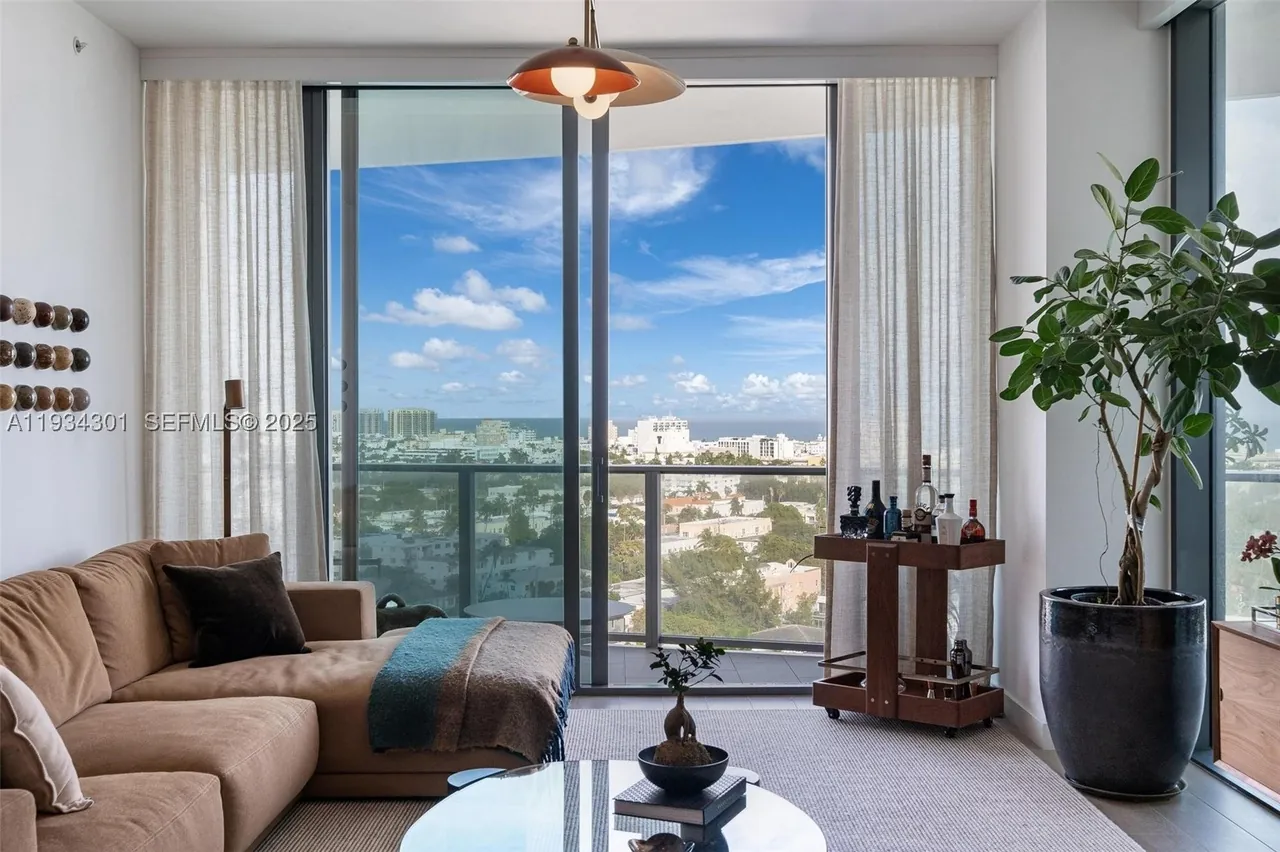Five Park Residence 1602, photo 3