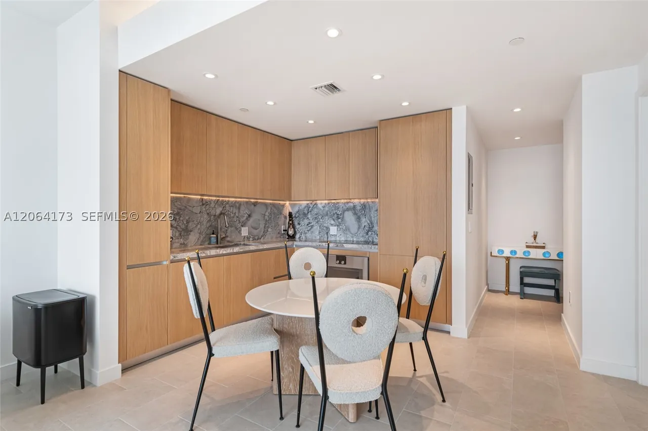 Five Park Residence 1204, photo 3