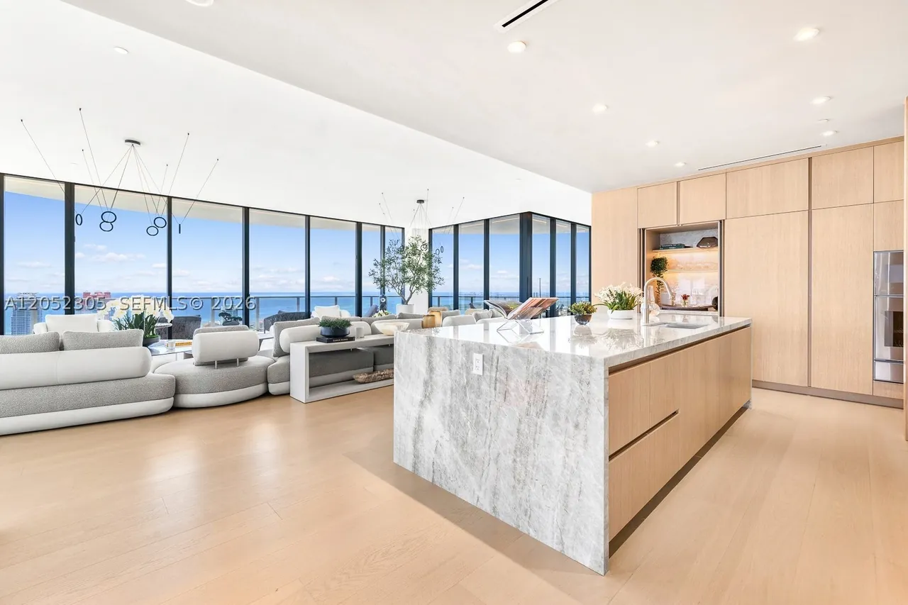 Five Park Penthouse 4701, photo 3