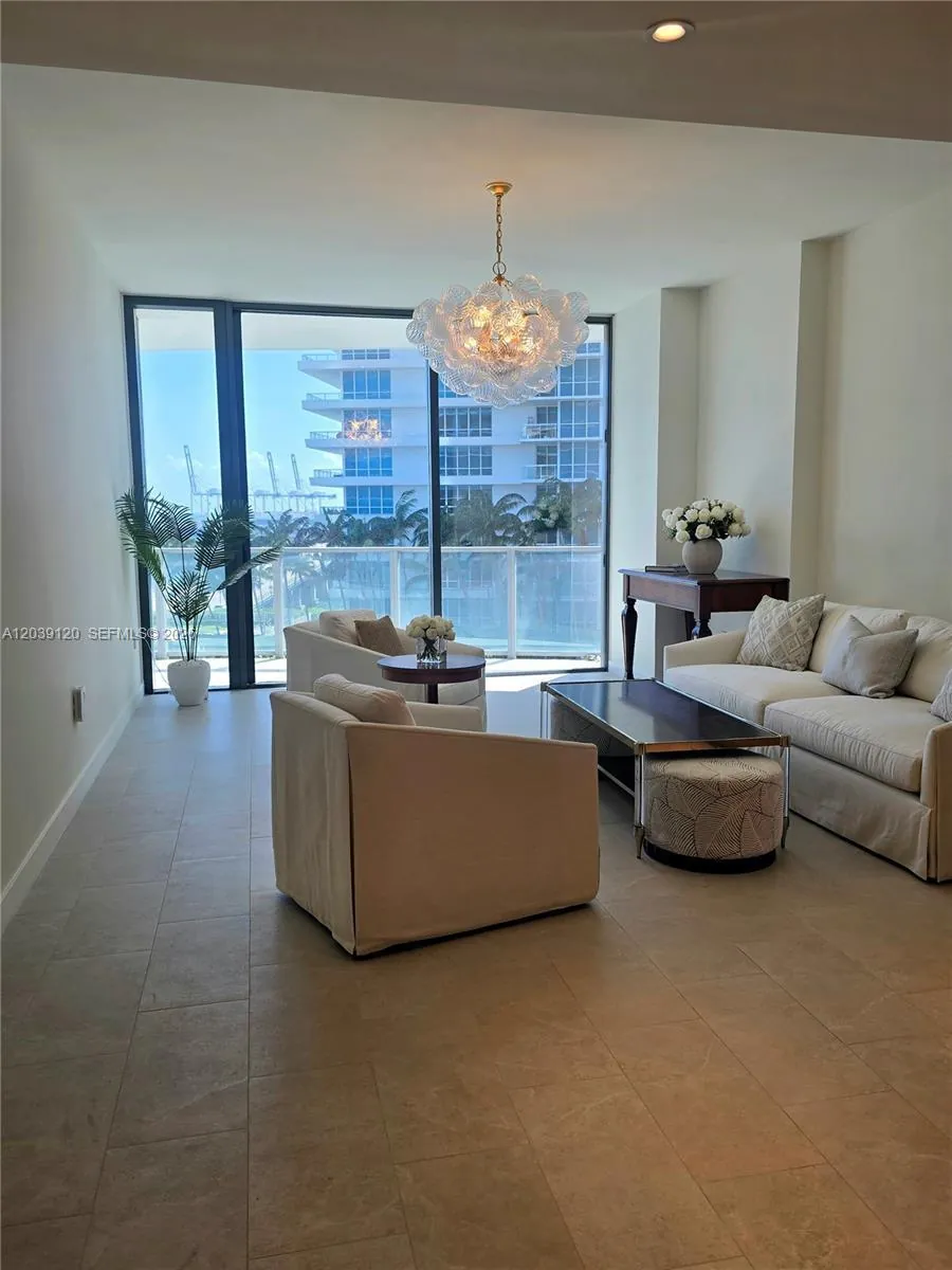 Five Park Residence 904, photo 2