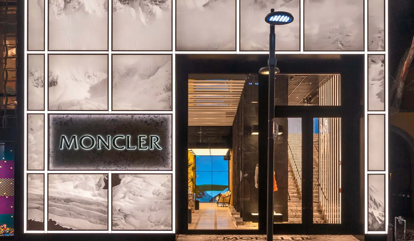 Moncler, Design District