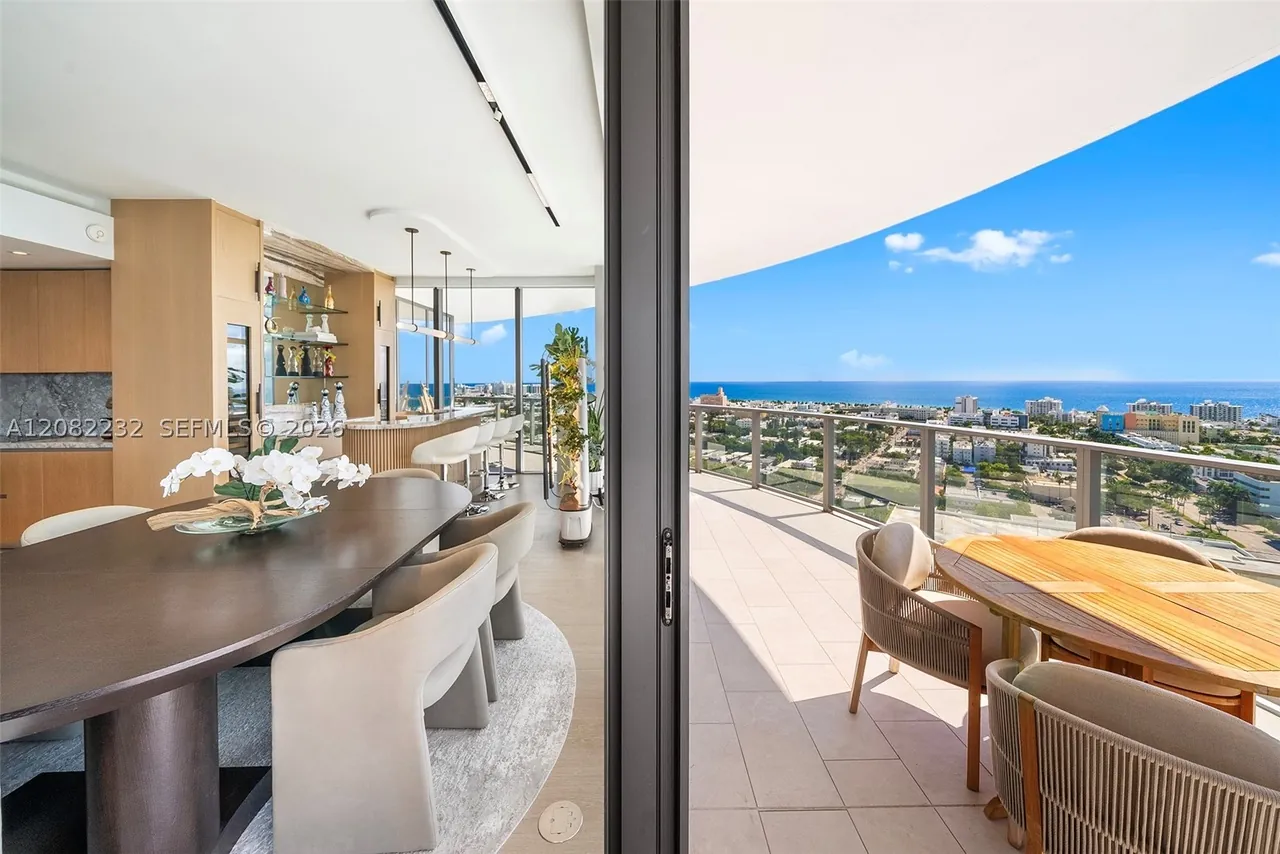 Residence 2318: Corner 4-bedroom with nearly 1,200 SF of terrace