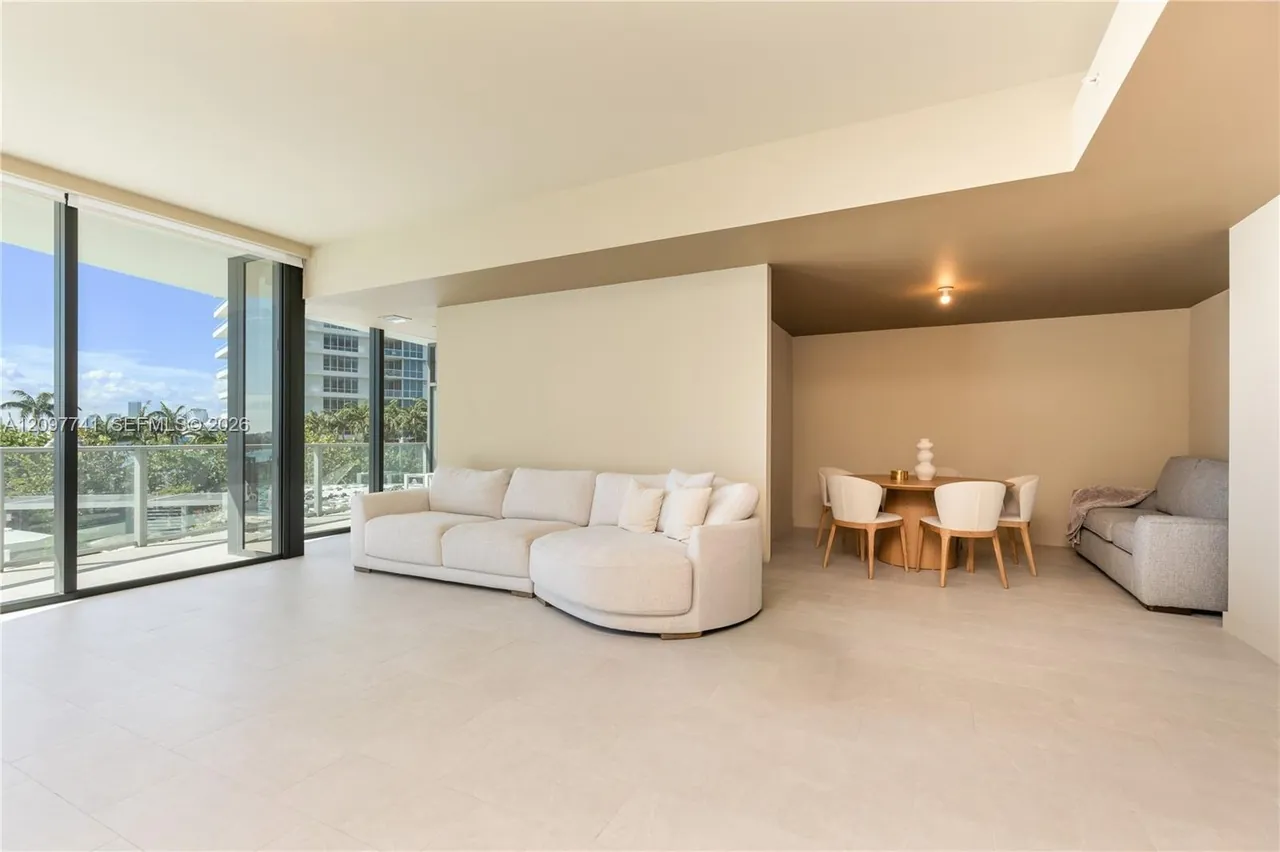 Five Park Residence 802, photo 2