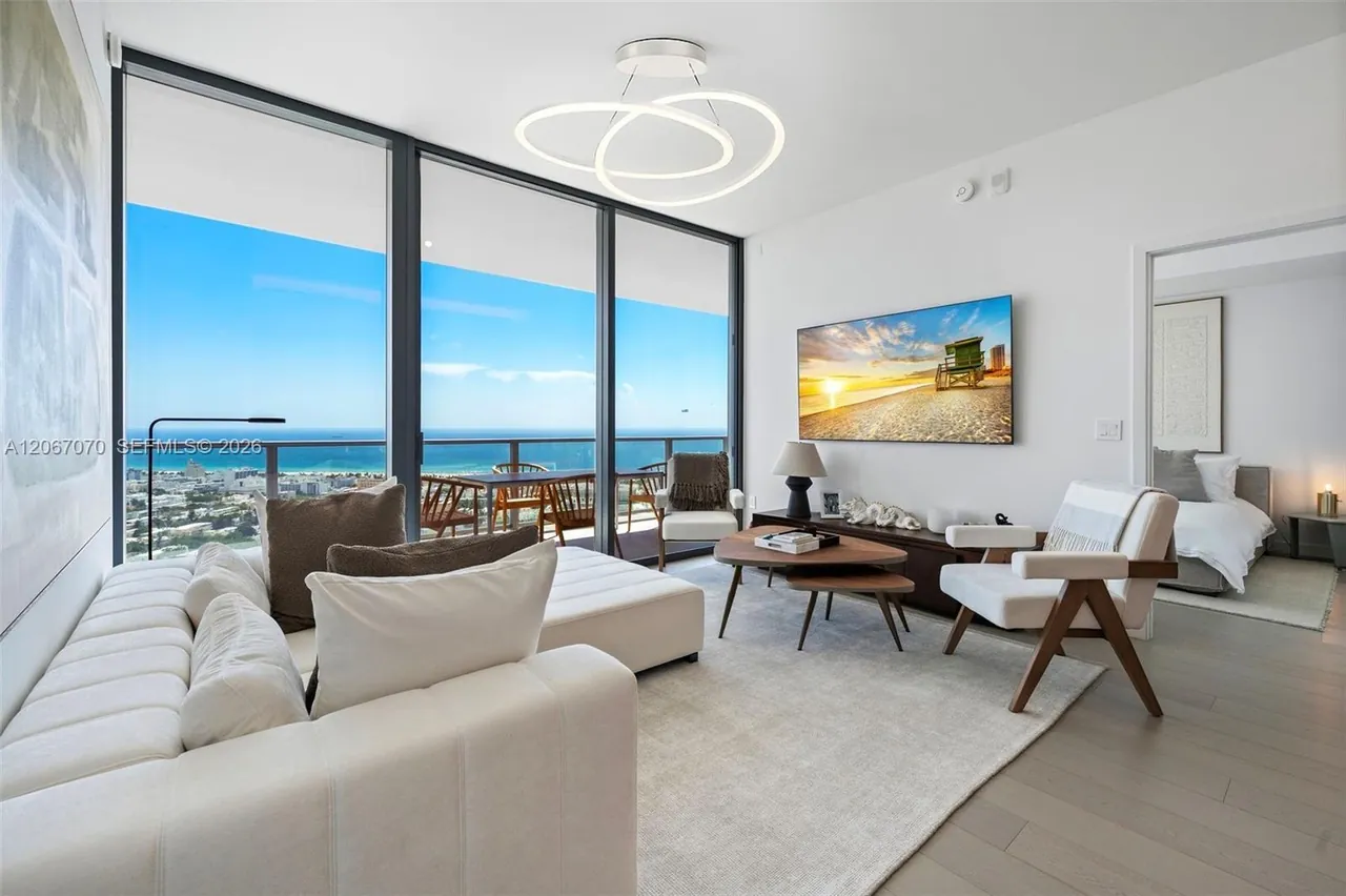 Residence 3604: 2-bedroom Canopy Residence with bay and ocean views