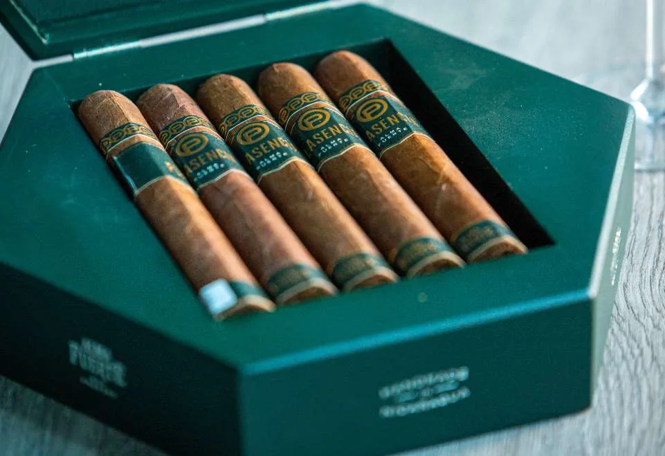 City Cigar Lounge, Downtown Miami