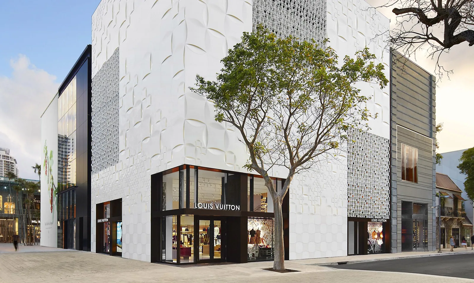 Louis Vuitton (Women), Design District