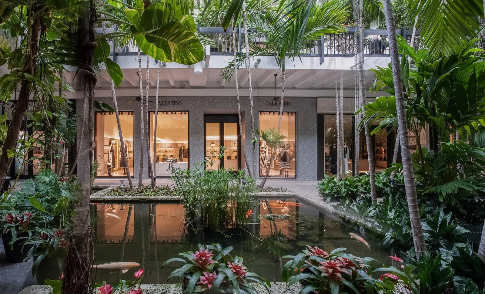 Valentino, Bal Harbour