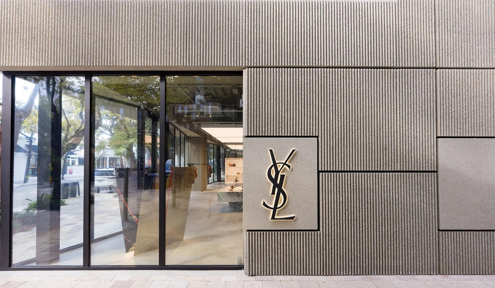 Saint Laurent, Design District